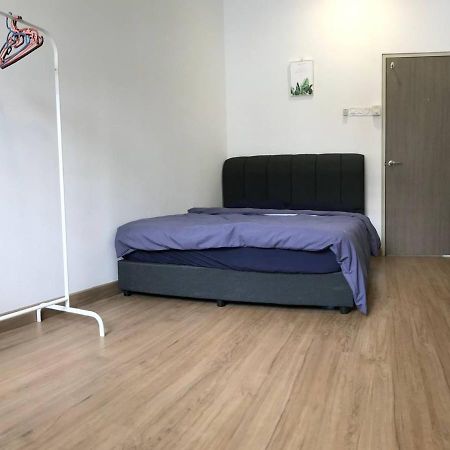 Homestay 3Br Near Setia Alam Shah Alam Kültér fotó