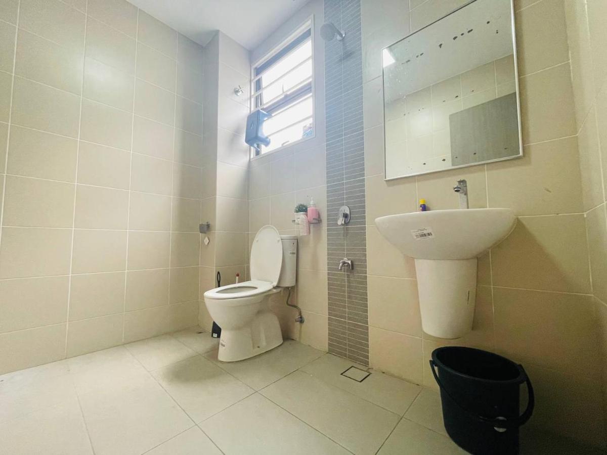 Homestay 3Br Near Setia Alam Shah Alam Kültér fotó